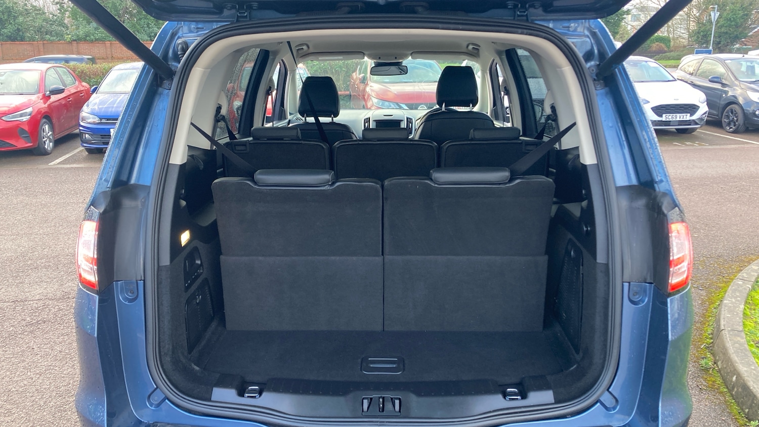 Used Ford Galaxy 2022 for sale - 77432512: Photo 4