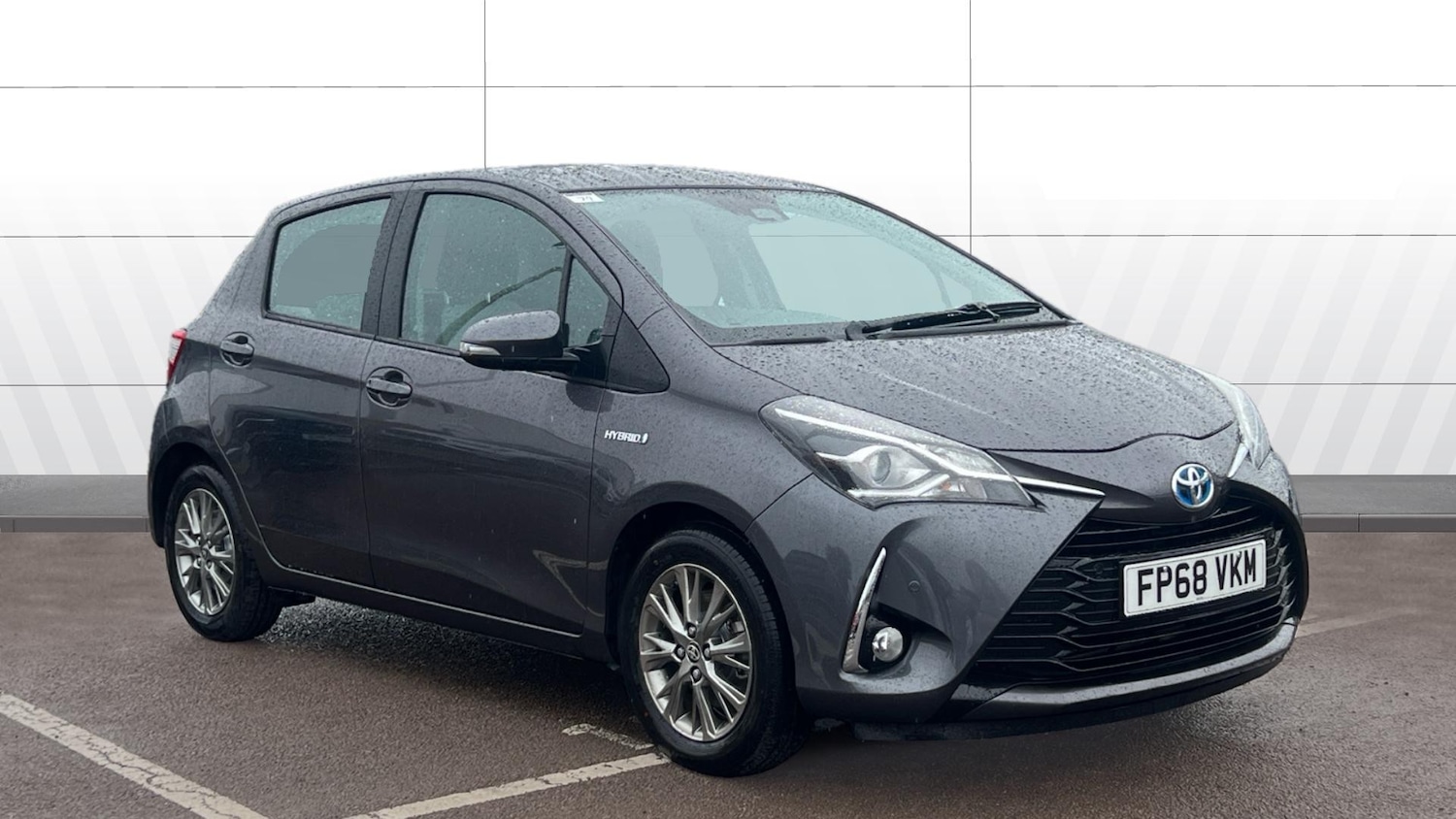 Used Toyota Yaris 2018 for sale - 76412047: Photo 1