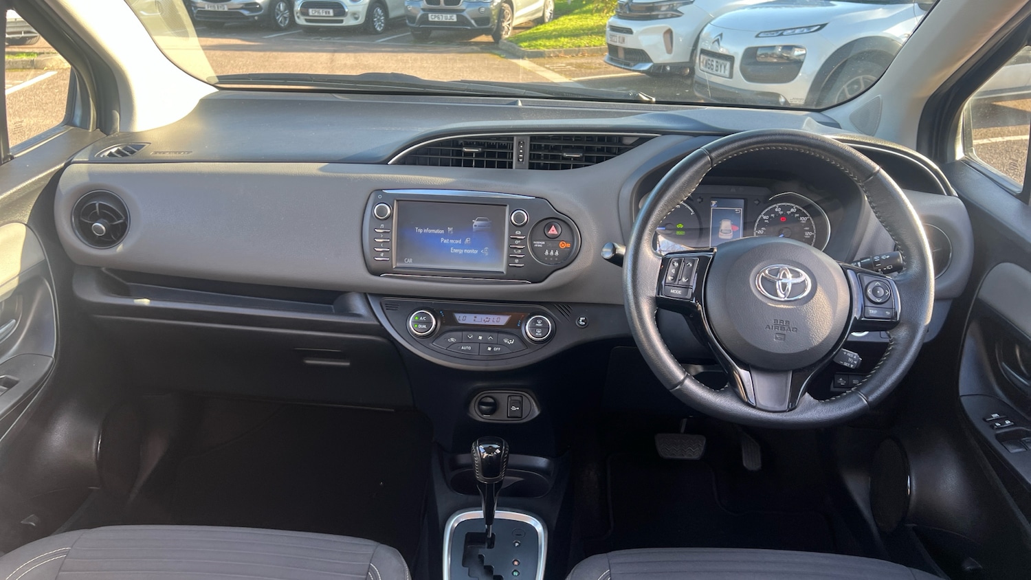 Used Toyota Yaris 2018 for sale - 76412047: Photo 10