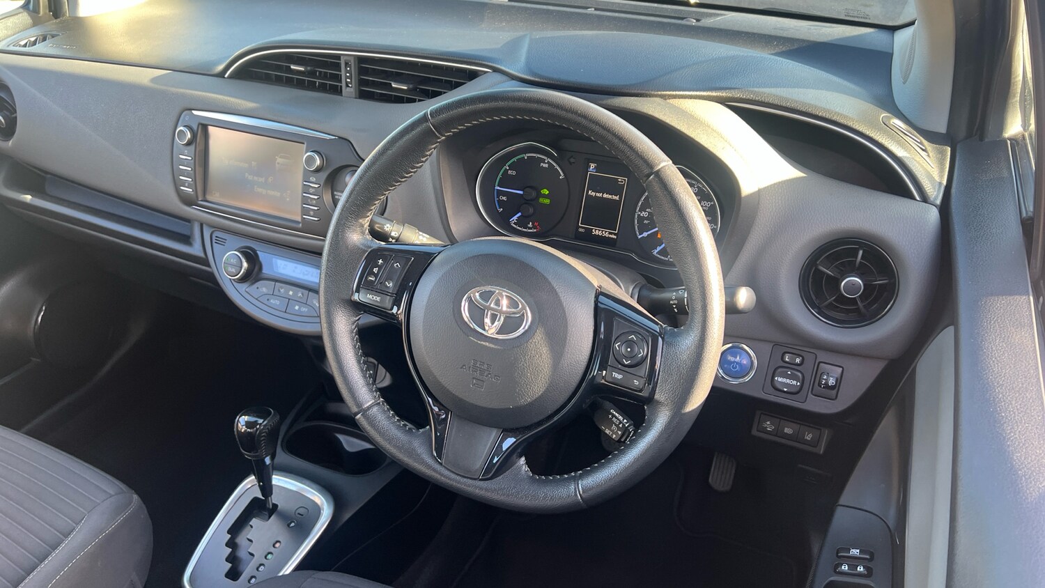 Used Toyota Yaris 2018 for sale - 76412047: Photo 11
