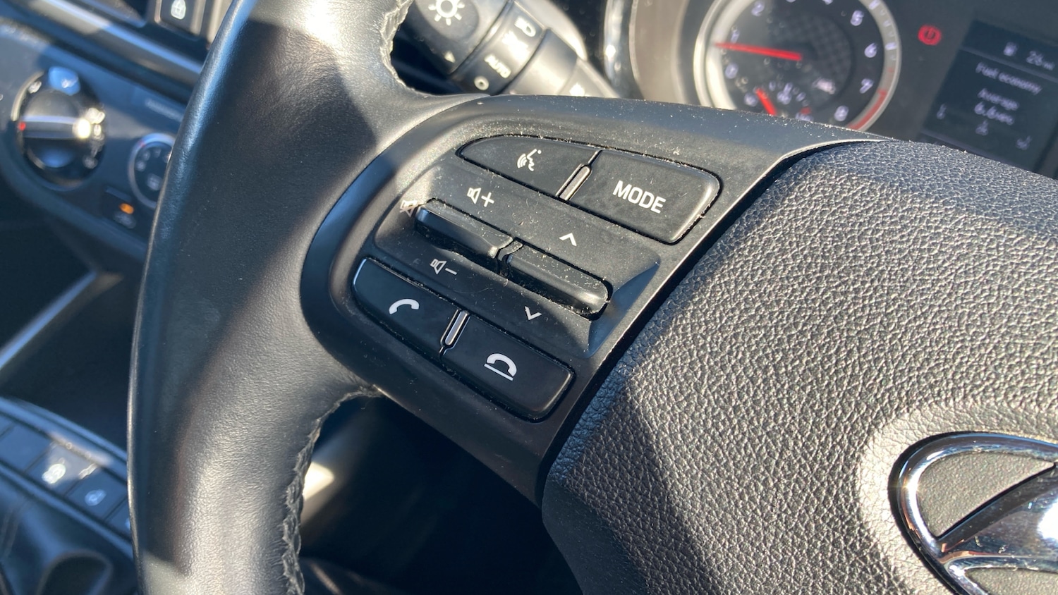 Used Hyundai i10 2021 for sale - 76352018: Photo 26