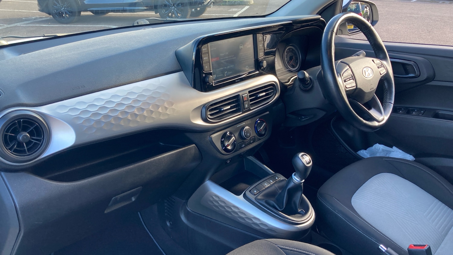 Used Hyundai i10 2021 for sale - 76352018: Photo 9