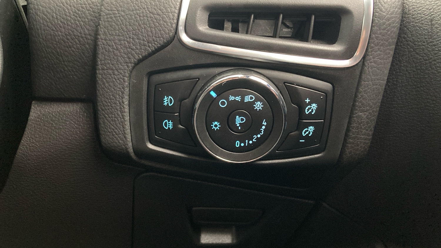 Used Ford Focus 2014 for sale - 76983850: Photo 24