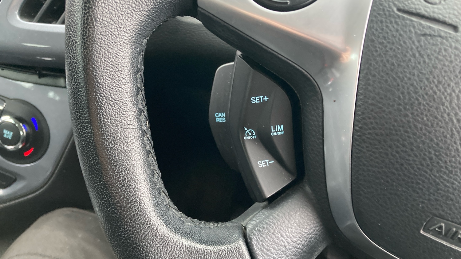 Used Ford Focus 2014 for sale - 76983850: Photo 28