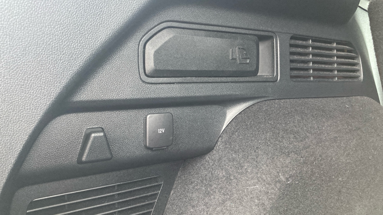 Used Ford Kuga 2020 for sale - 76763073: Photo 37