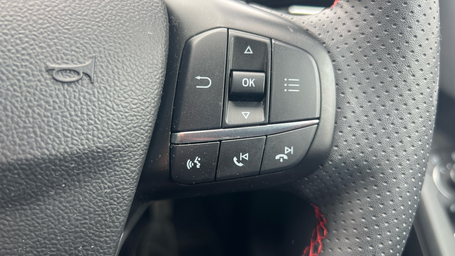 Used Ford Focus 2022 for sale - 76836903: Photo 35