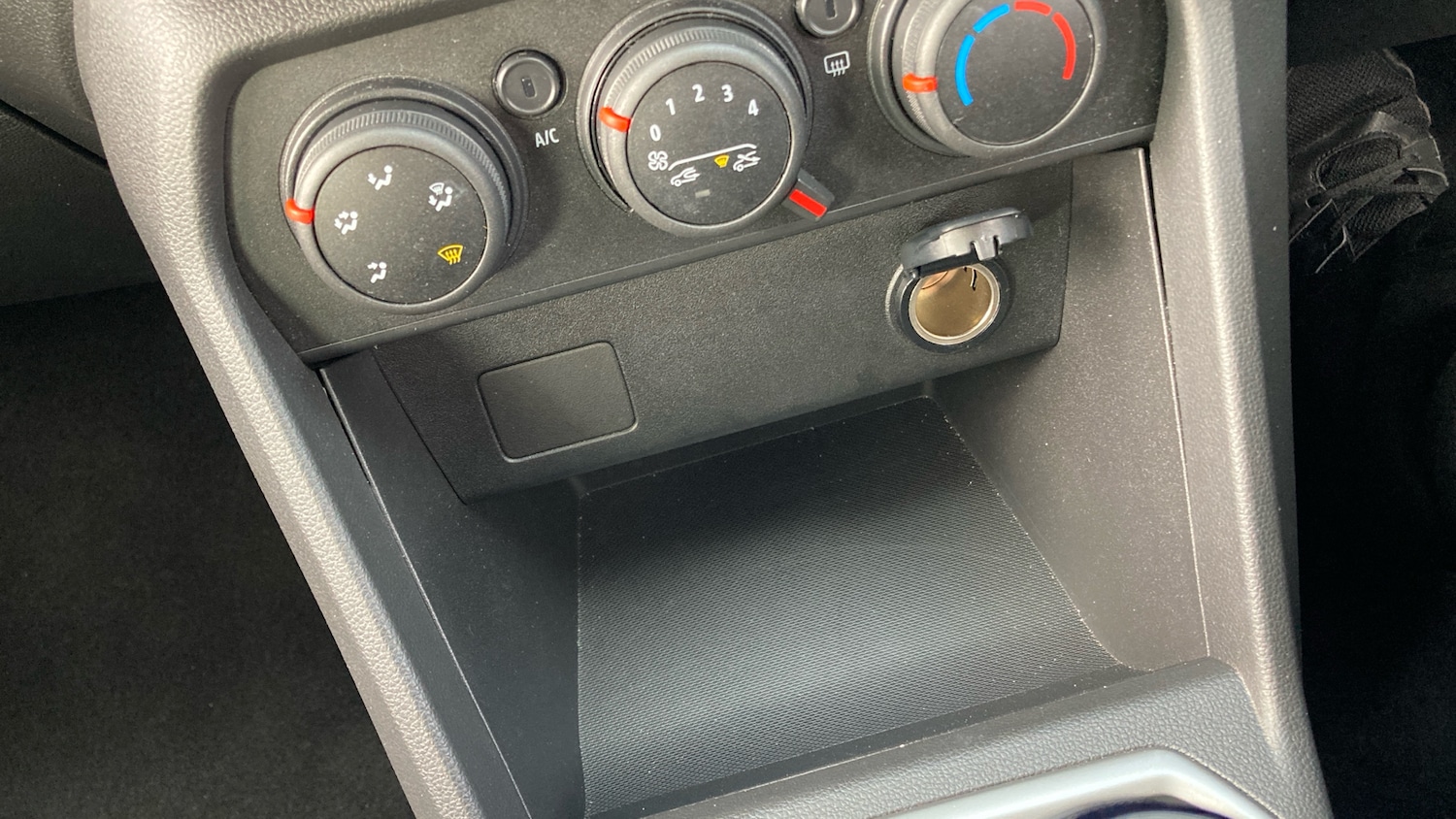 Used Dacia Sandero 2023 for sale - 75982368: Photo 31