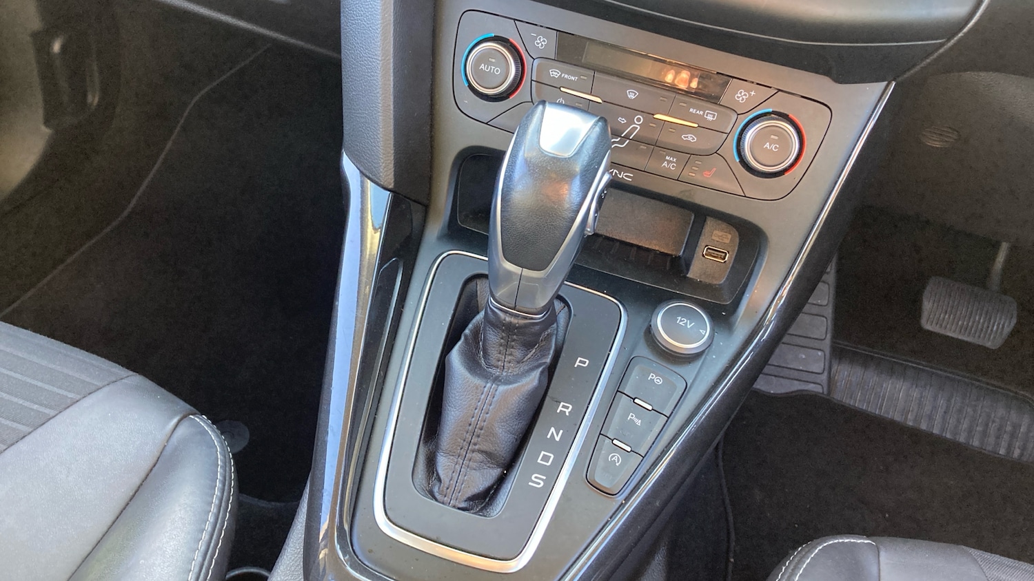 Used Ford Focus 2015 for sale - 76903848: Photo 13