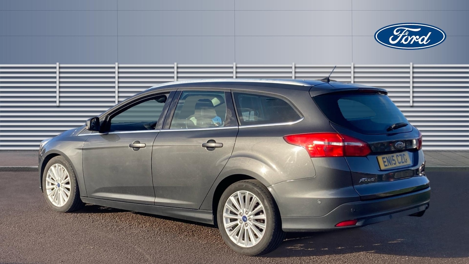 Used Ford Focus 2015 for sale - 76903848: Photo 2