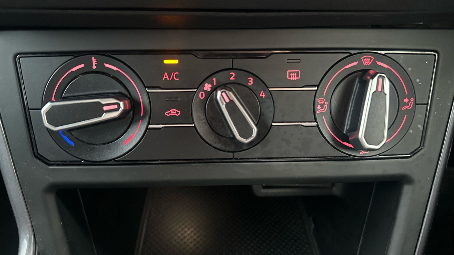 Used Volkswagen Polo 2020 for sale - 77578108: Photo 30