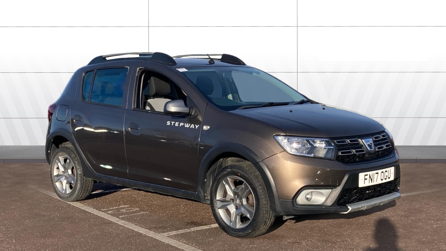 Used Dacia Sandero Stepway 2017 for sale - 77116403: Photo 1