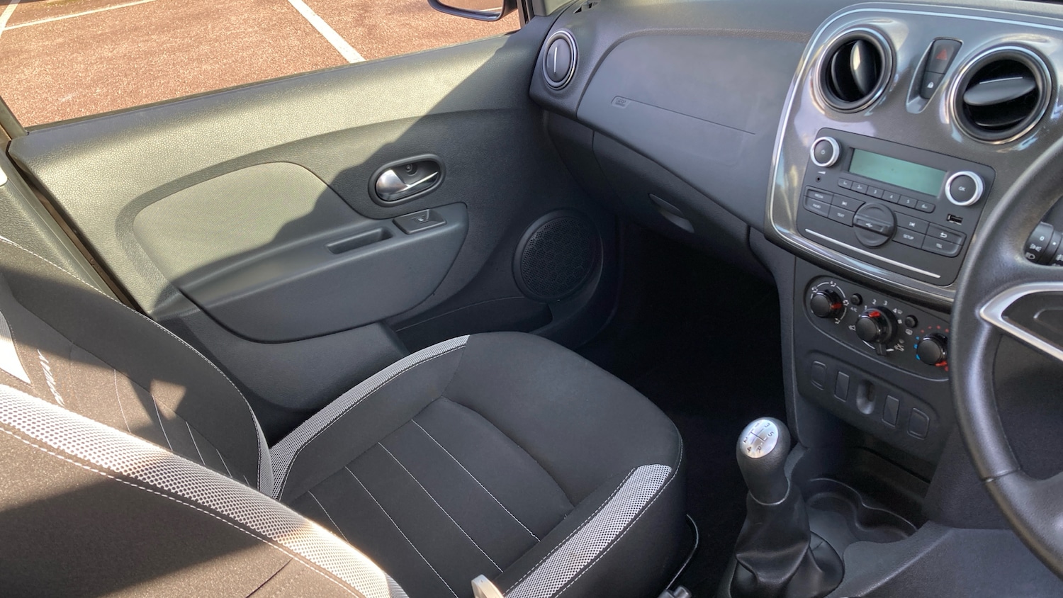 Used Dacia Sandero Stepway 2017 for sale - 77116403: Photo 14