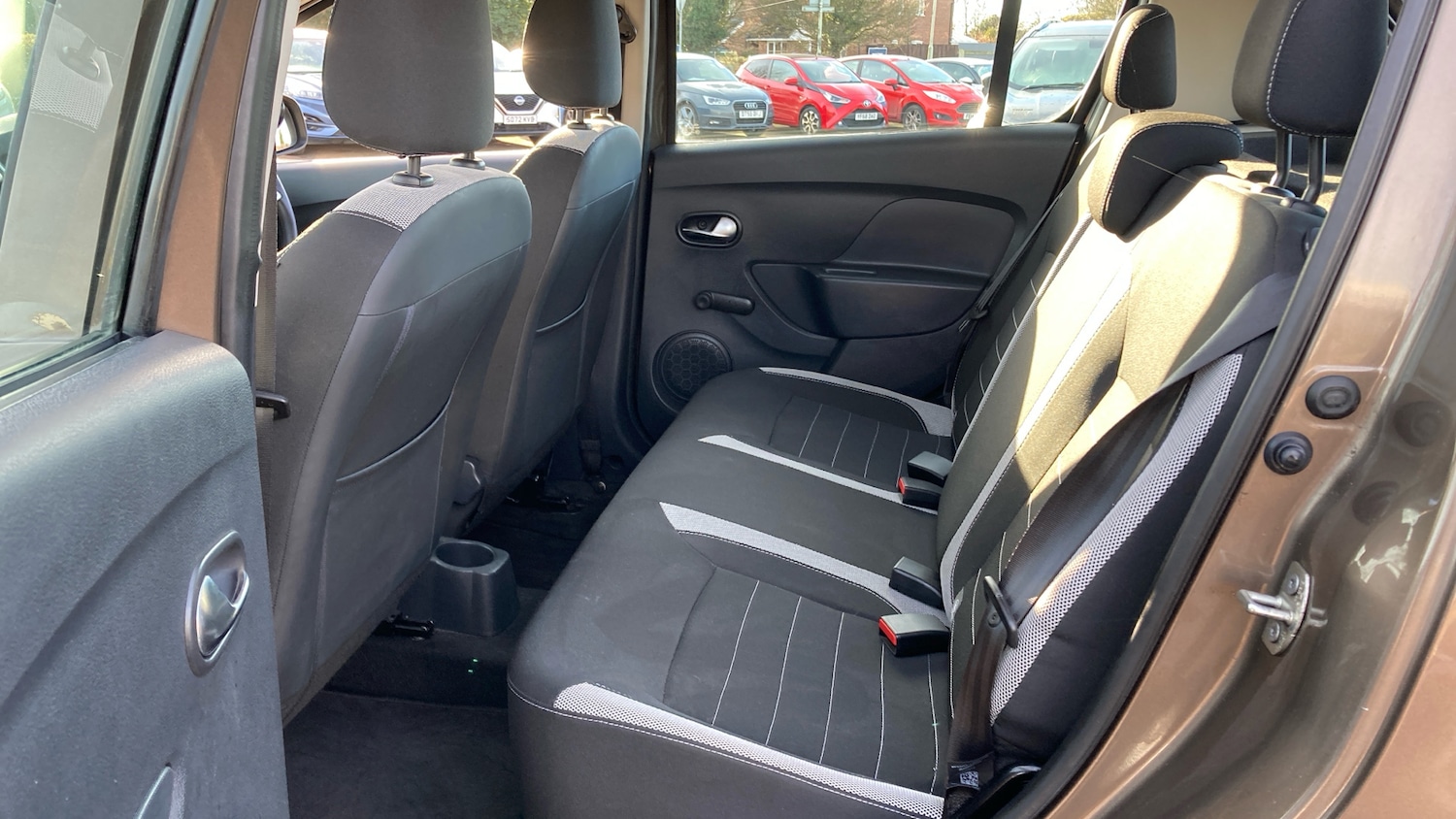 Used Dacia Sandero Stepway 2017 for sale - 77116403: Photo 16