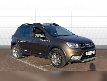 Used Dacia Sandero Stepway 2017 for sale - 77116403: Photo