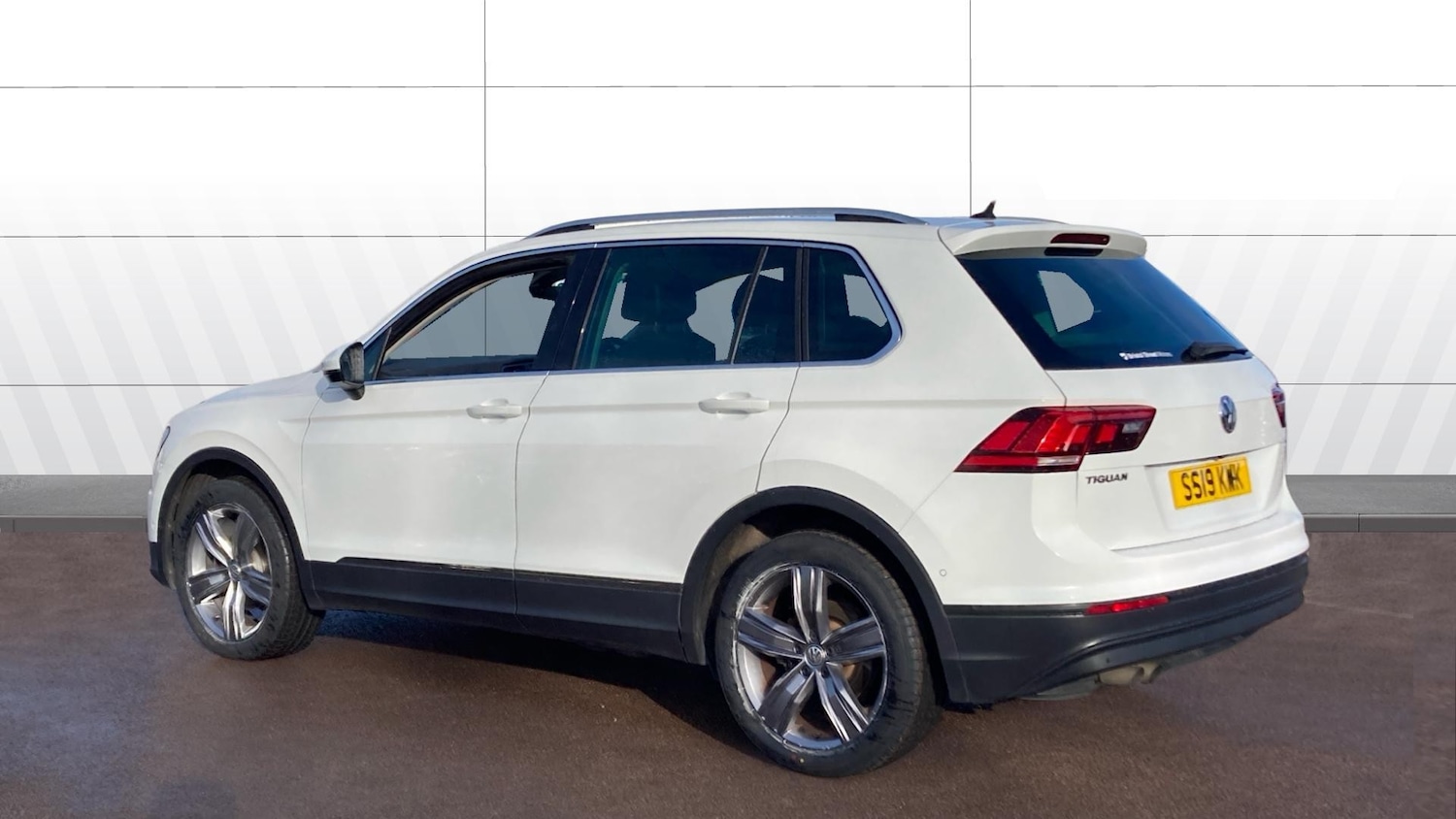 Used Volkswagen Tiguan 2019 for sale - 77379101: Photo 2