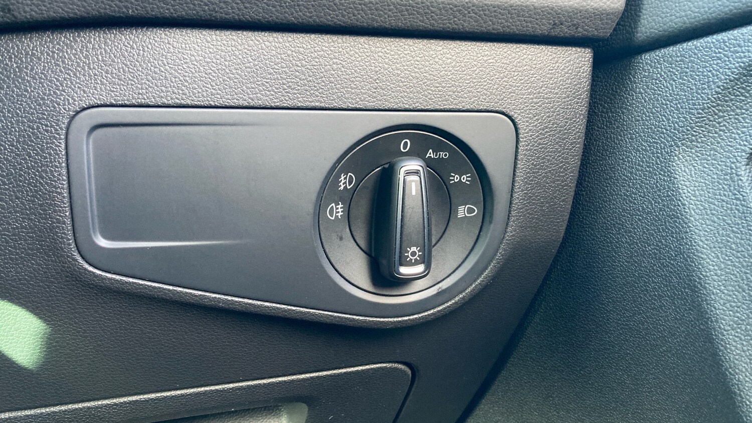 Used Volkswagen Tiguan 2019 for sale - 77379101: Photo 22