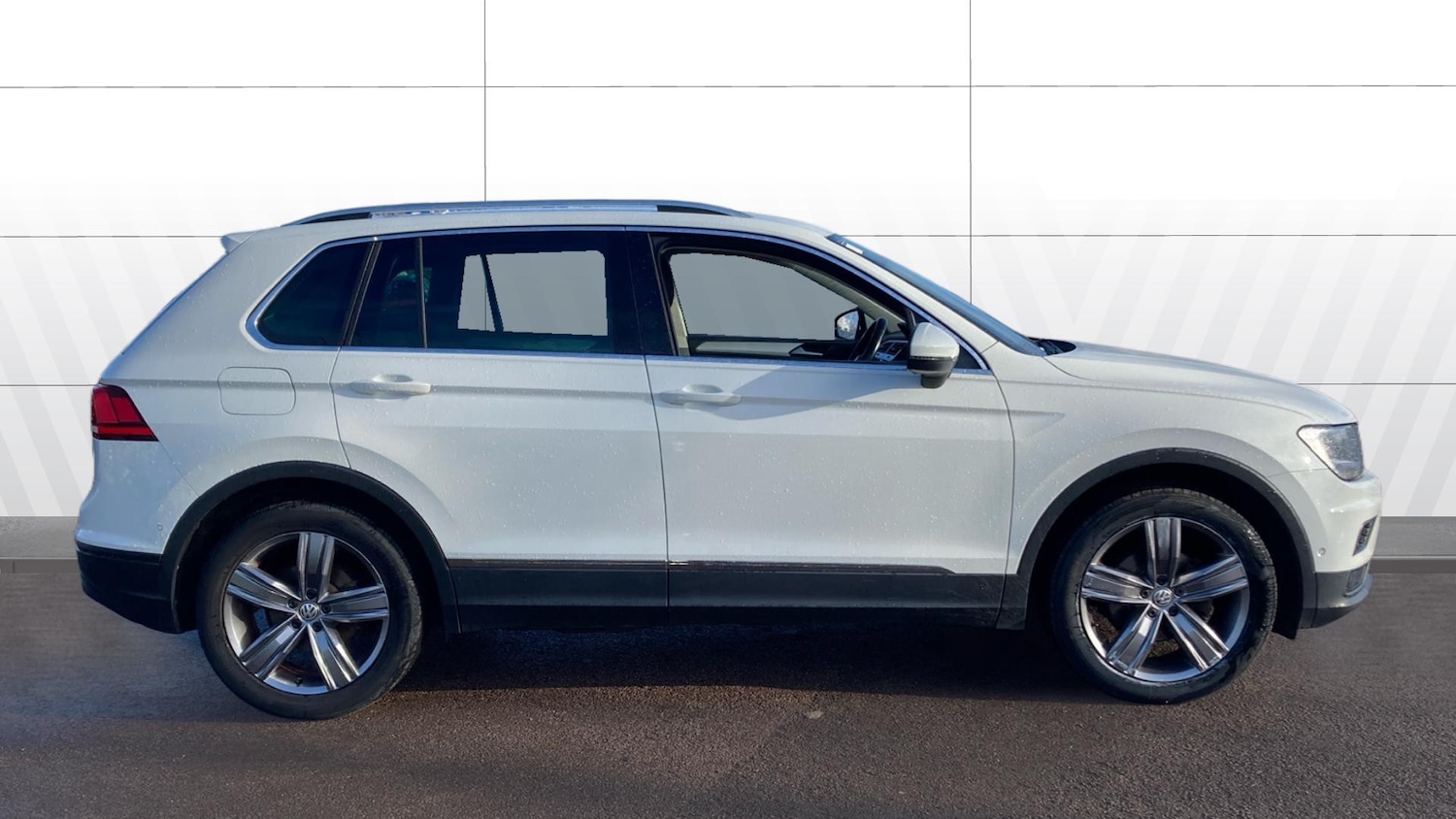 Used Volkswagen Tiguan 2019 for sale - 77379101: Photo 5