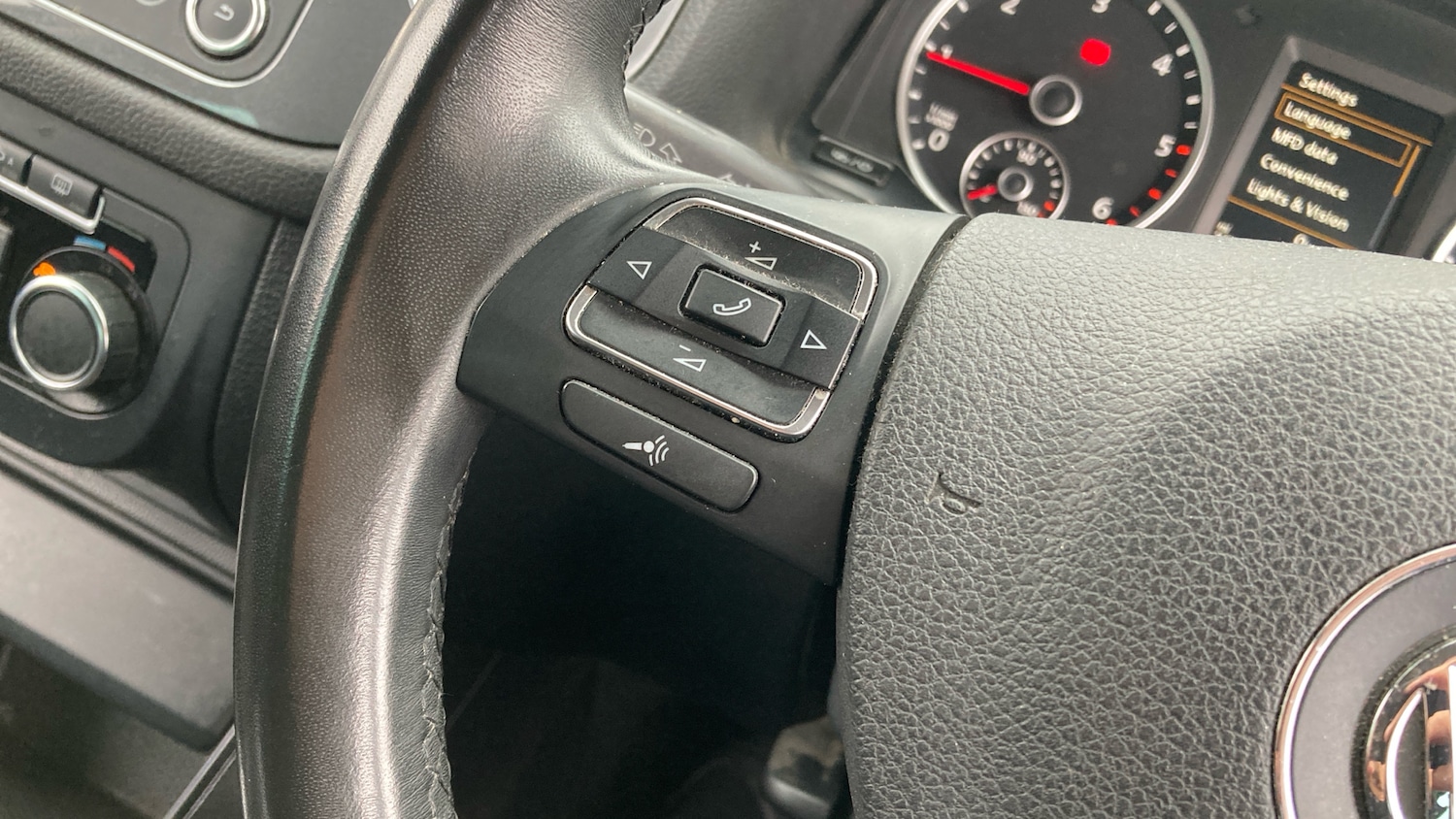 Used Volkswagen Tiguan 2014 for sale - 76287887: Photo 26