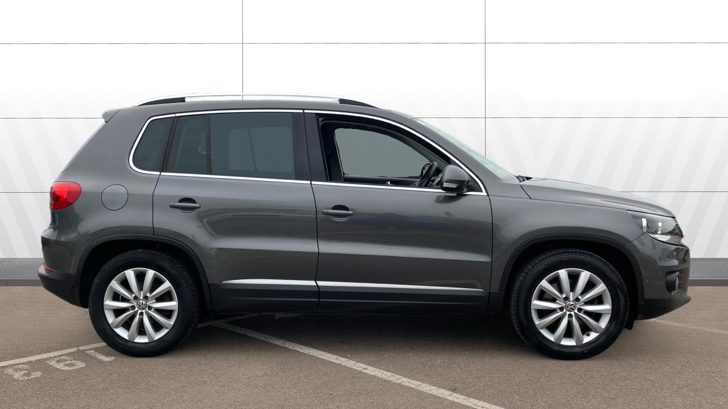 Used Volkswagen Tiguan 2014 for sale - 76287887: Photo 5