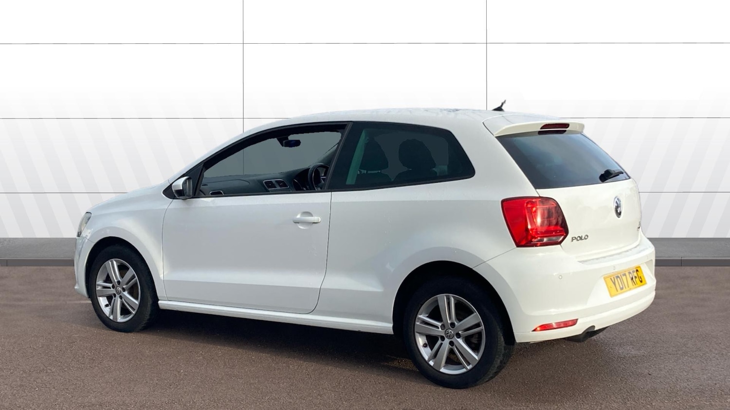 Used Volkswagen Polo 2017 for sale - 77026038: Photo 2