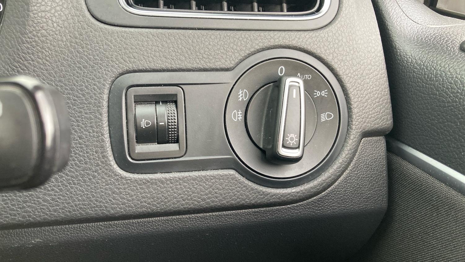 Used Volkswagen Polo 2017 for sale - 77026038: Photo 25