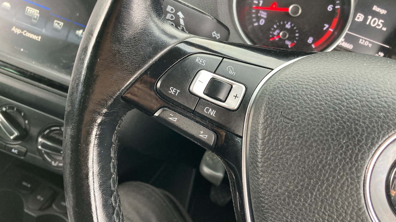 Used Volkswagen Polo 2017 for sale - 77026038: Photo 28