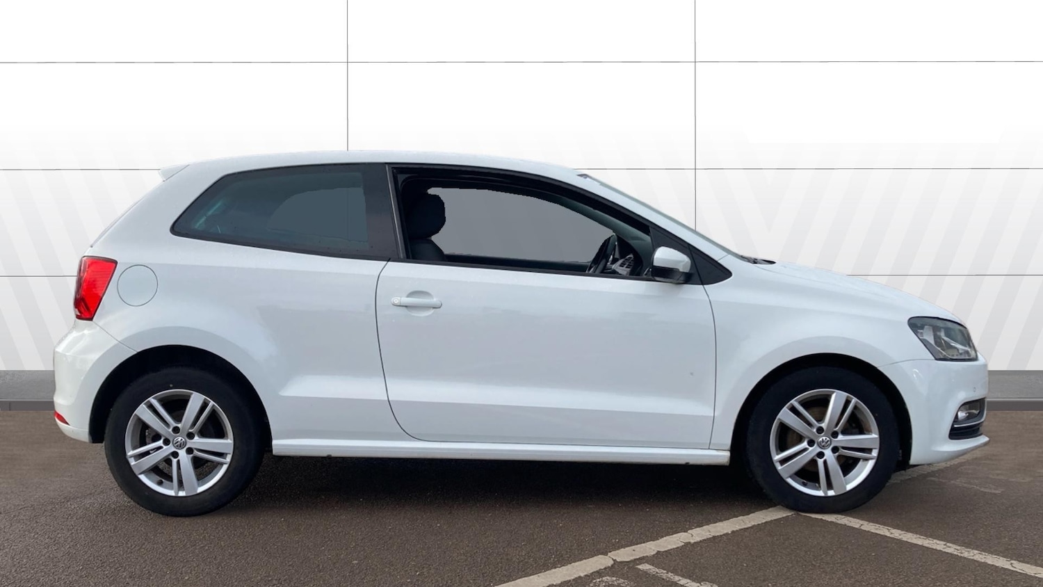 Used Volkswagen Polo 2017 for sale - 77026038: Photo 5