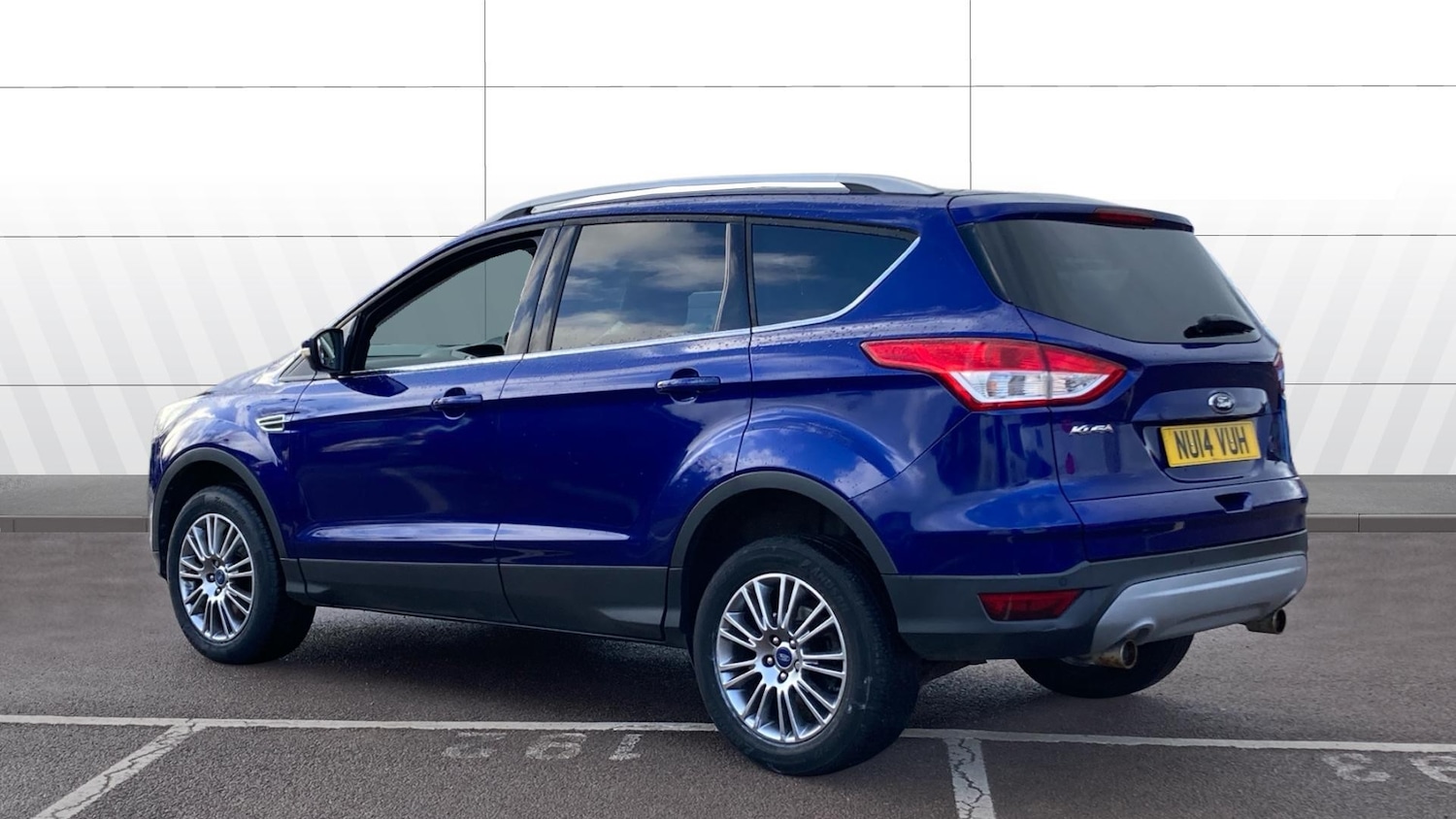 Used Ford Kuga 2014 for sale - 77300904: Photo 2