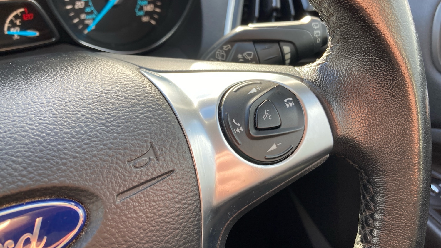 Used Ford Kuga 2014 for sale - 77300904: Photo 23