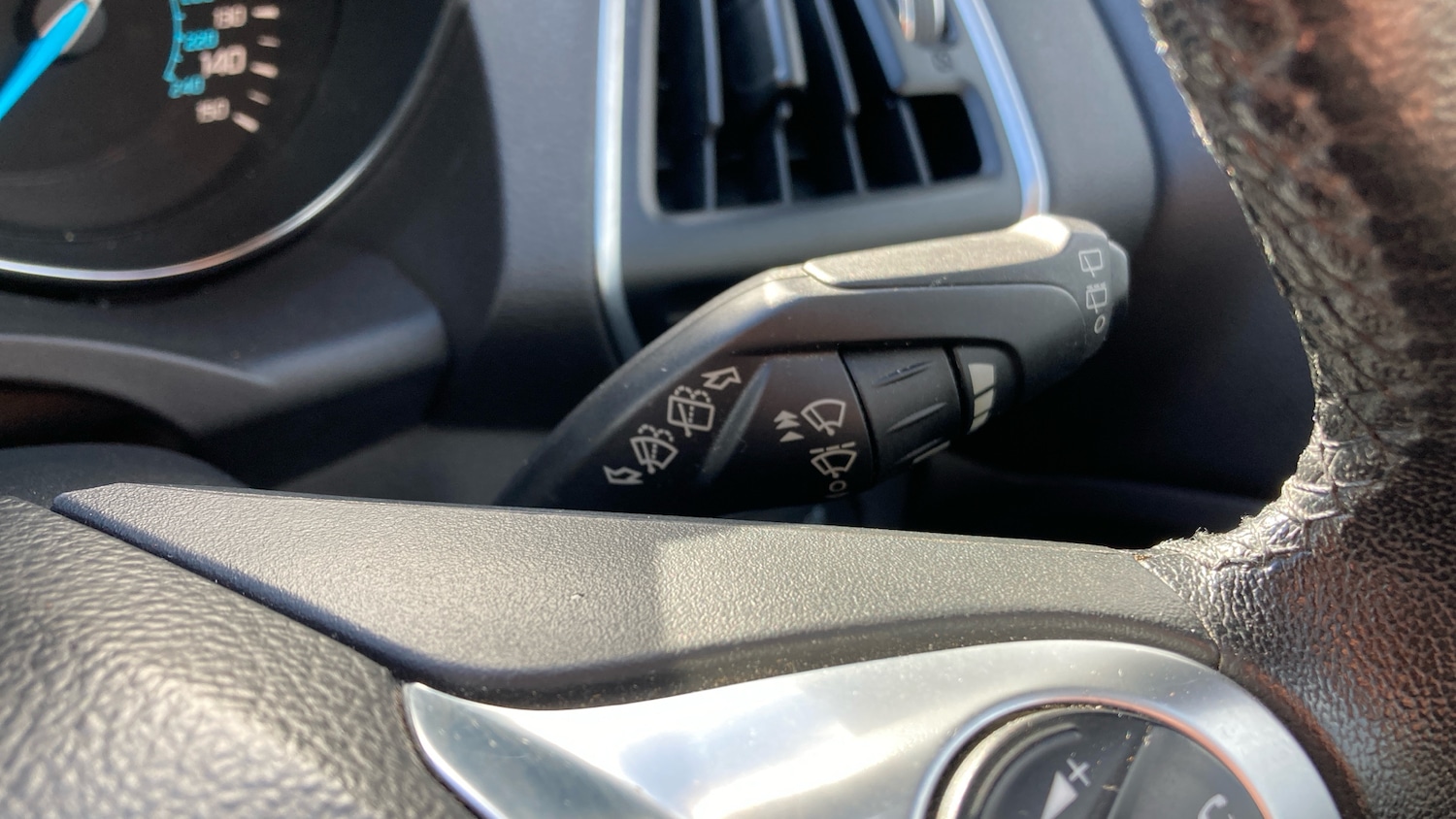 Used Ford Kuga 2014 for sale - 77300904: Photo 24