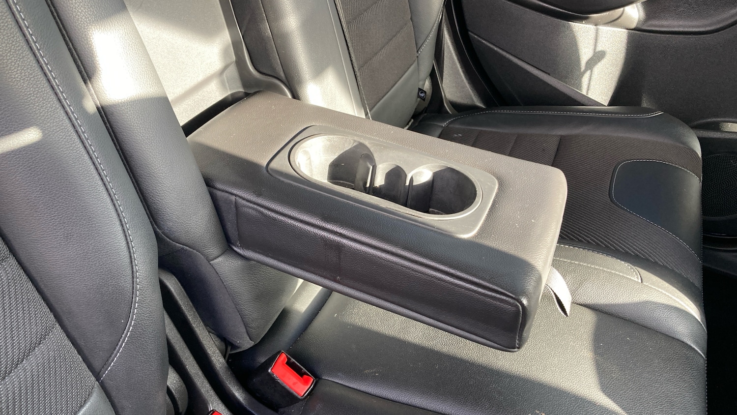 Used Ford Kuga 2014 for sale - 77300904: Photo 32