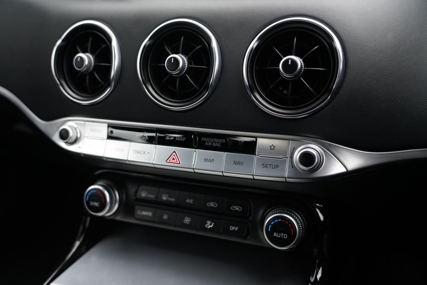 Used Kia Stinger 2018 for sale - 77495879: Photo 23