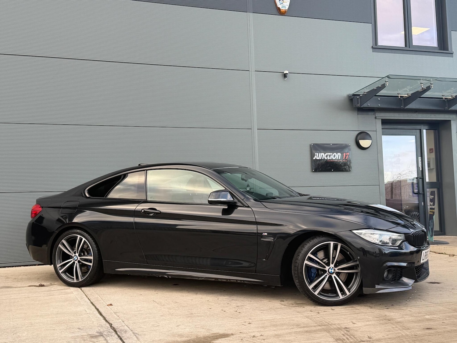 Used BMW 4 Series 2016 for sale - 76913731: Photo 2
