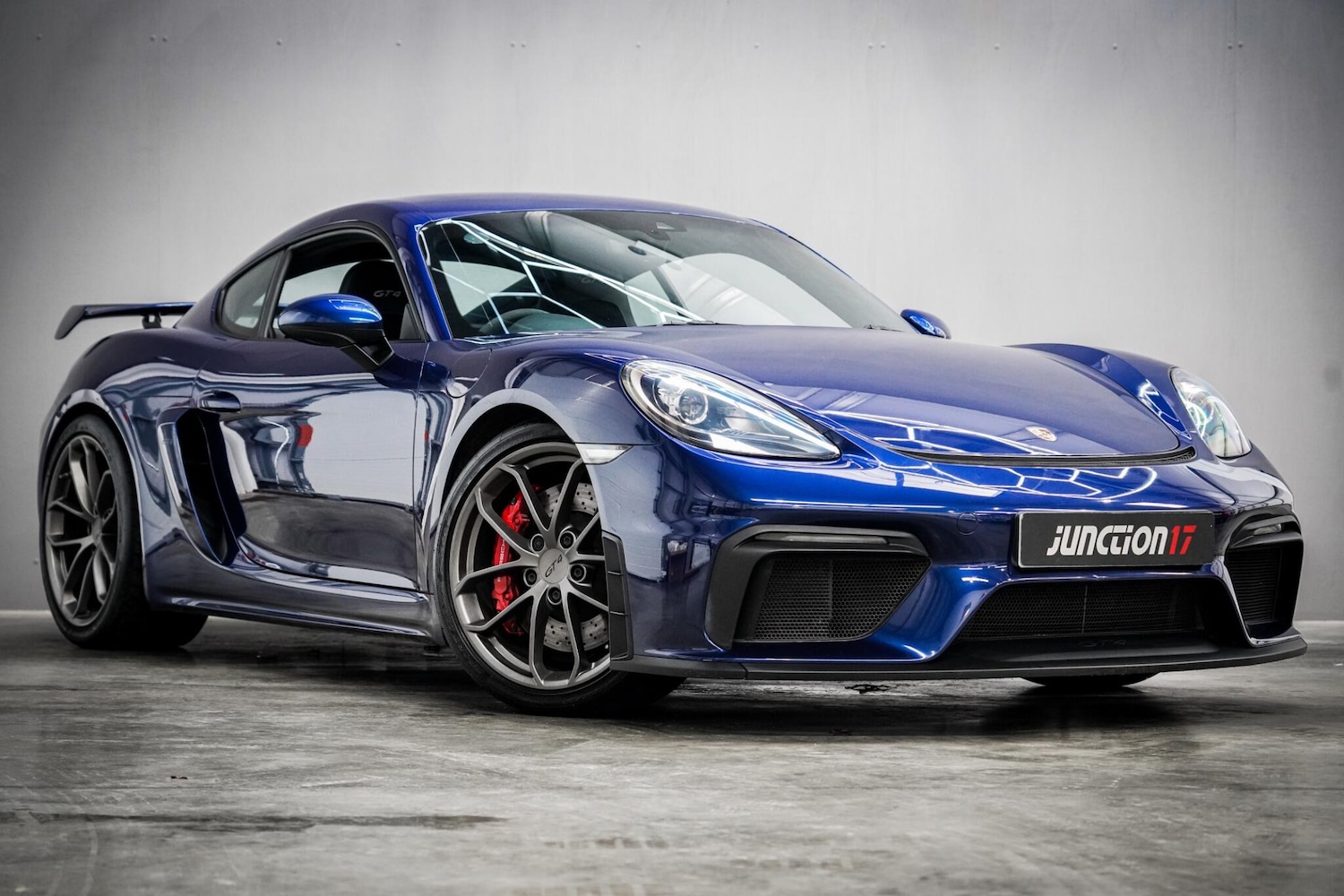 Used Porsche Cayman 2020 for sale - 76658315: Photo 1