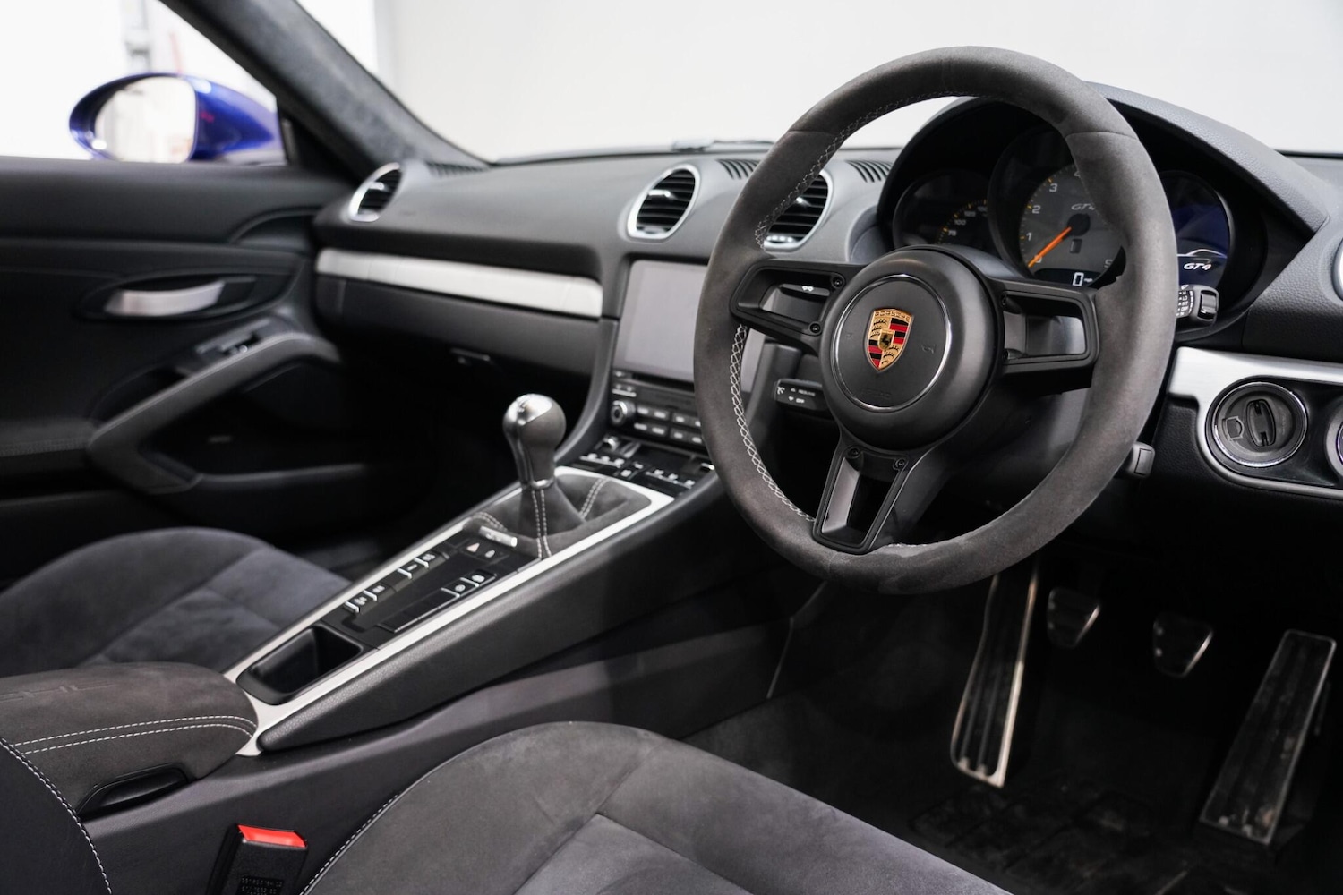 Used Porsche Cayman 2020 for sale - 76658315: Photo 2