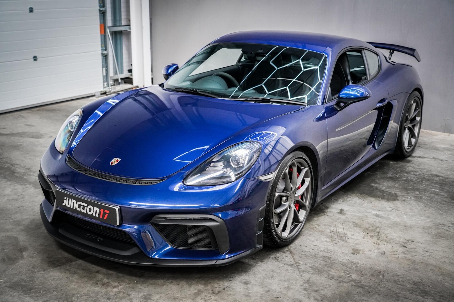 Used Porsche Cayman 2020 for sale - 76658315: Photo 21