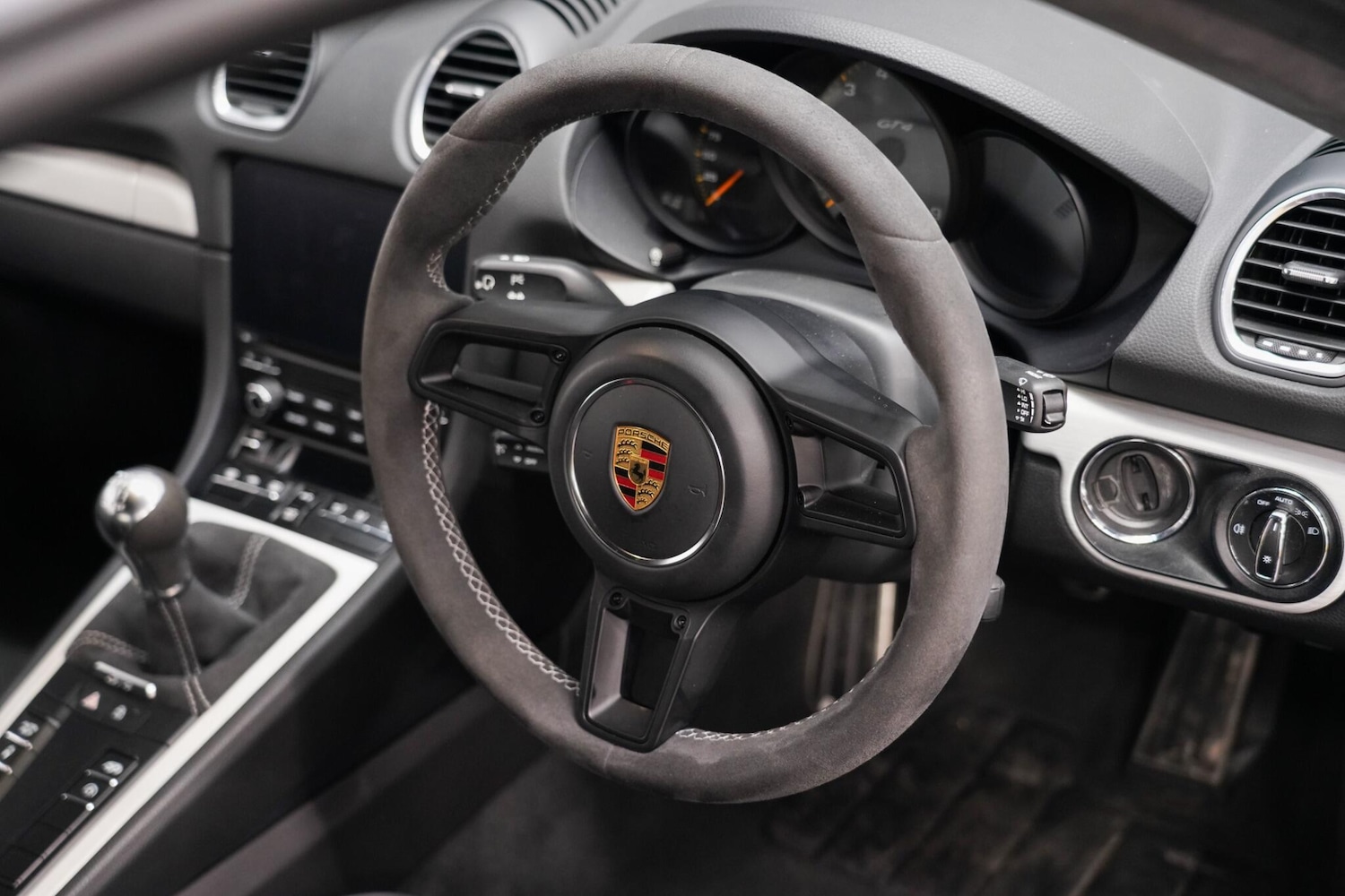 Used Porsche Cayman 2020 for sale - 76658315: Photo 30