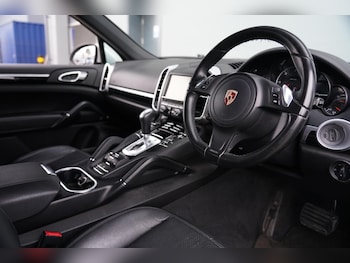 Used Porsche Cayenne 2013 for sale - 77191735: Photo