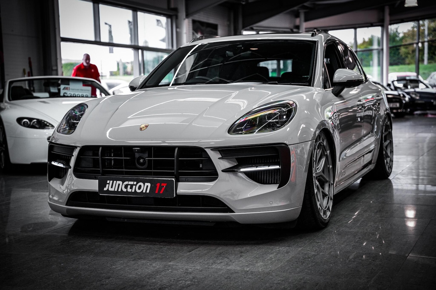 Used Porsche Macan 2021 for sale - 76658425: Photo 12