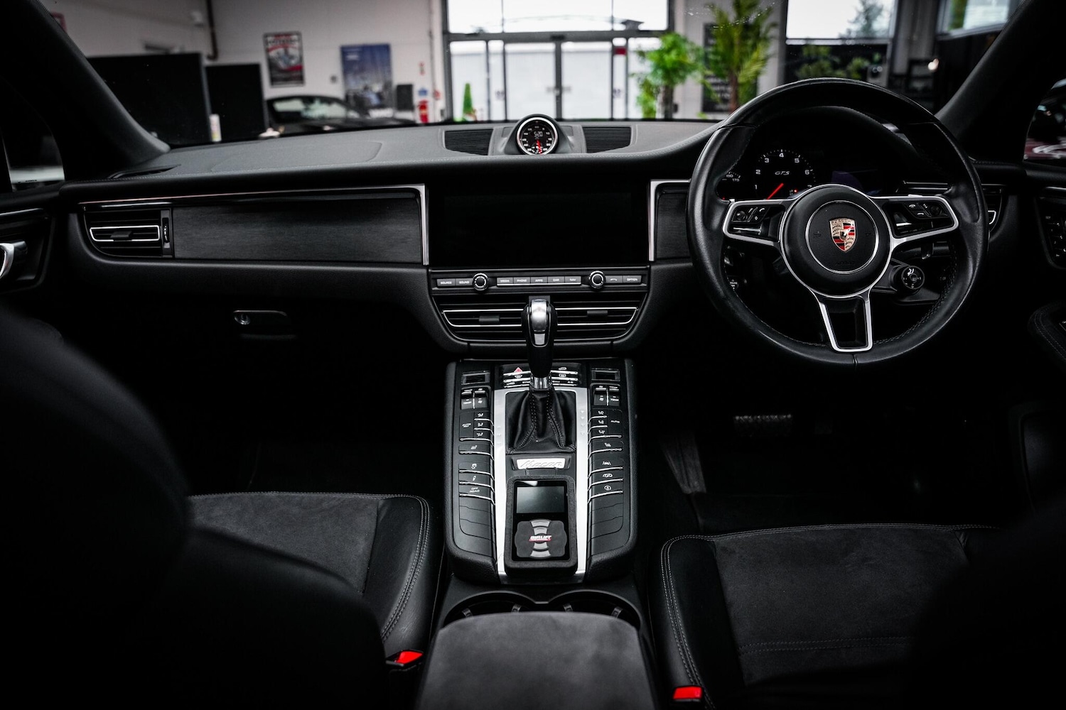 Used Porsche Macan 2021 for sale - 76658425: Photo 21