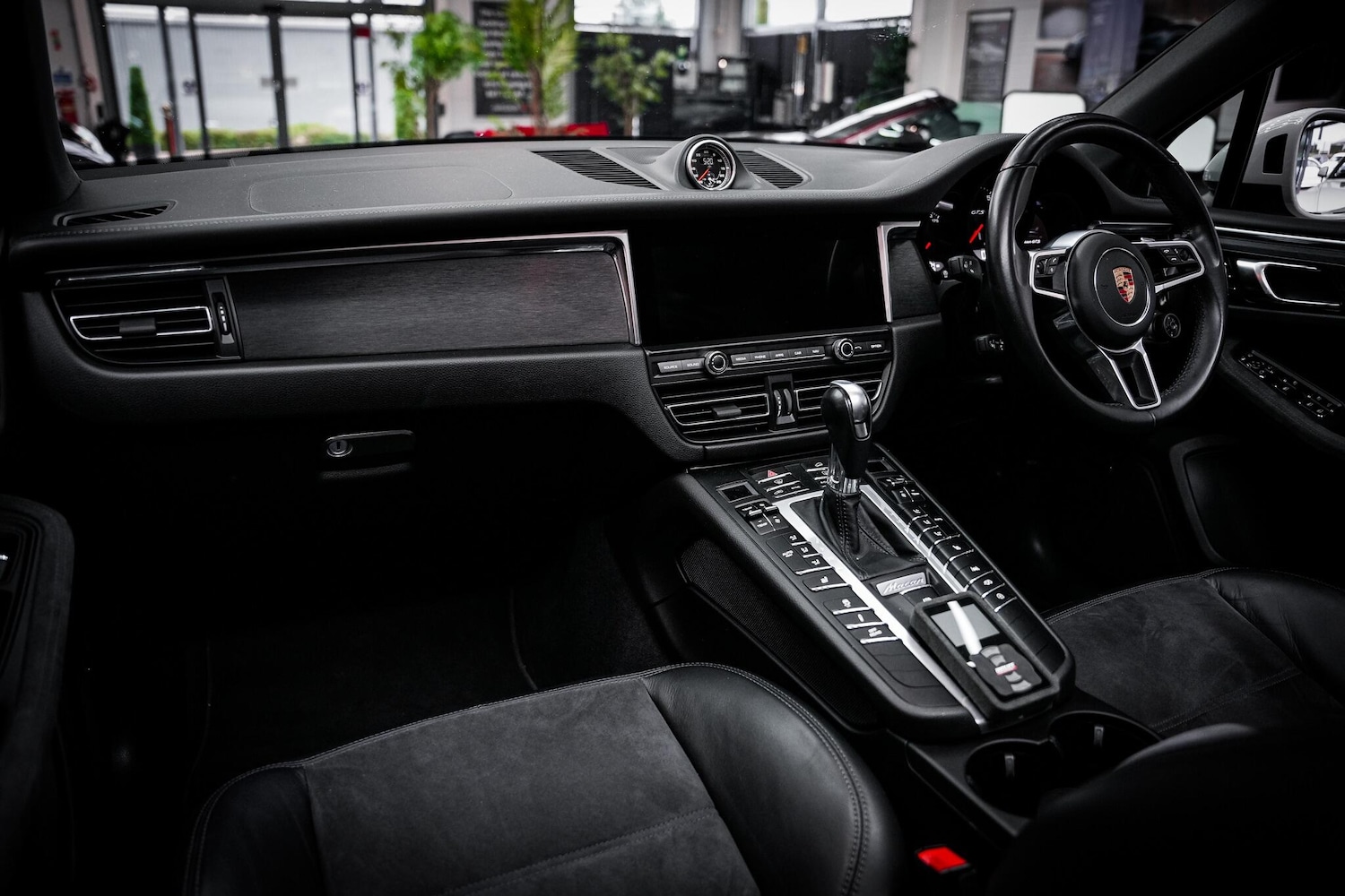 Used Porsche Macan 2021 for sale - 76658425: Photo 22