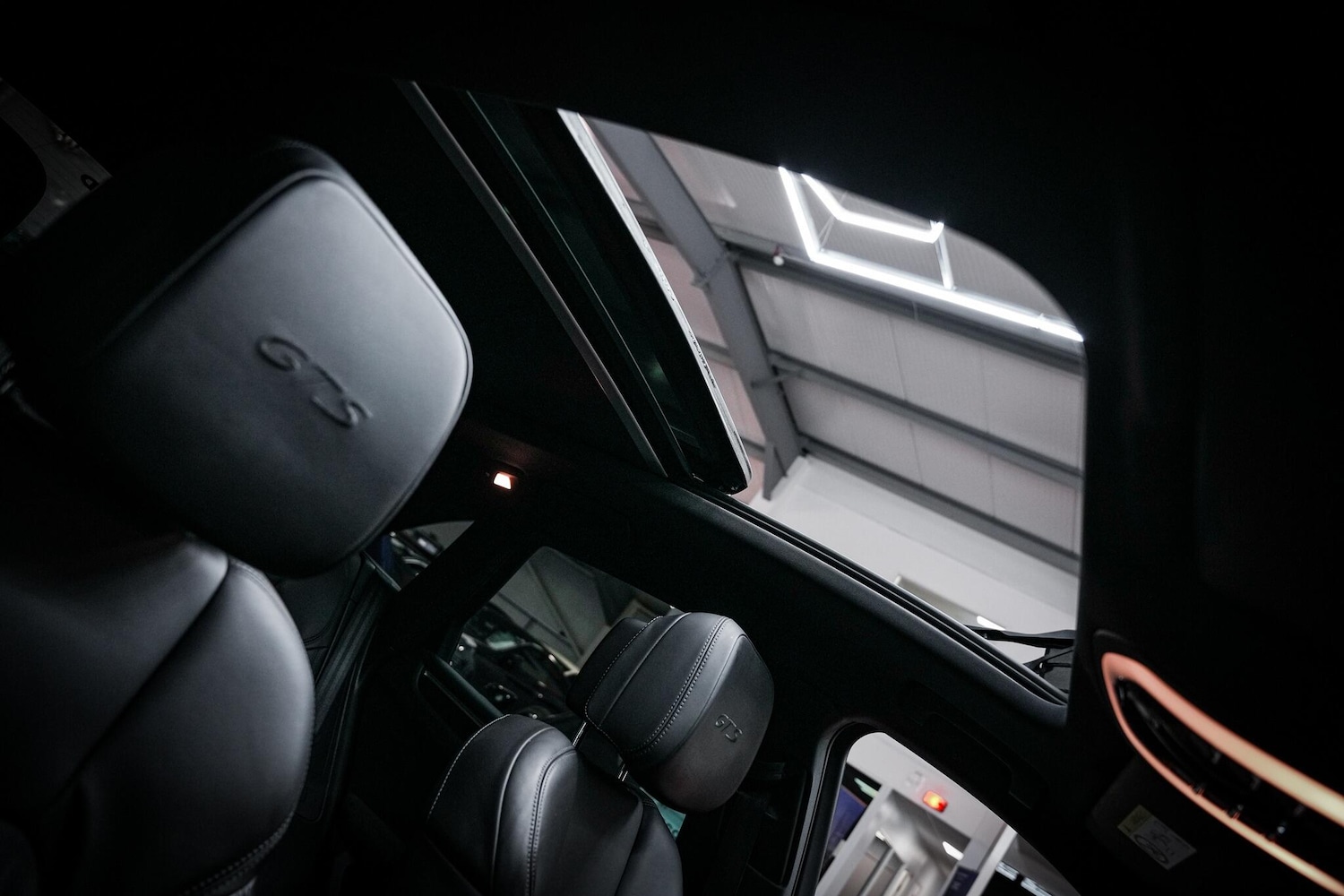 Used Porsche Macan 2021 for sale - 76658425: Photo 3