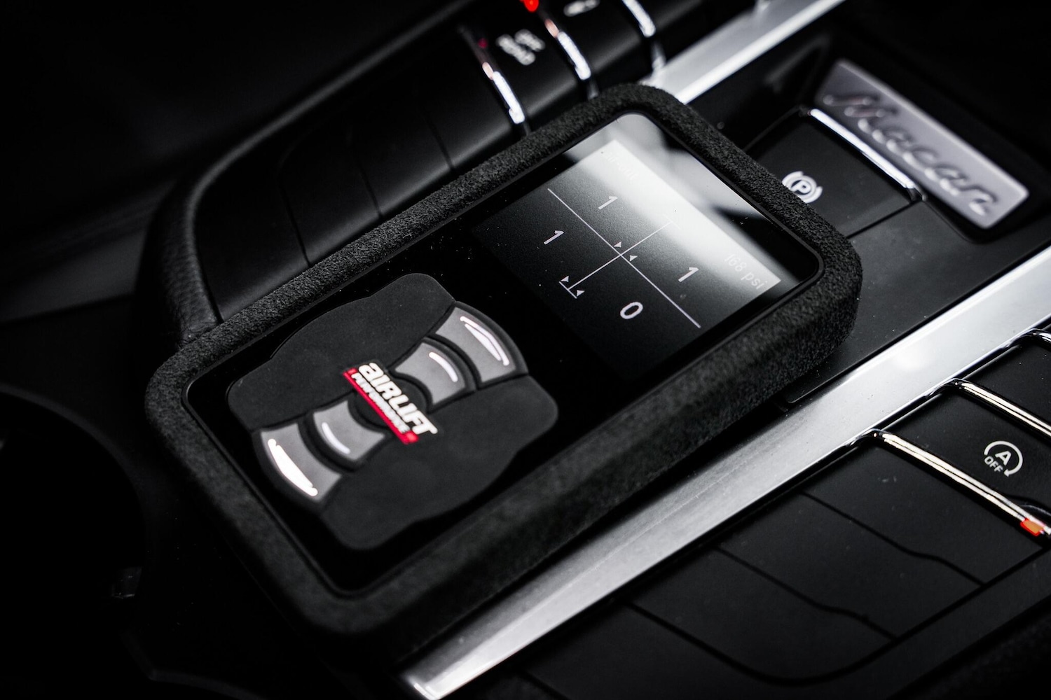 Used Porsche Macan 2021 for sale - 76658425: Photo 45