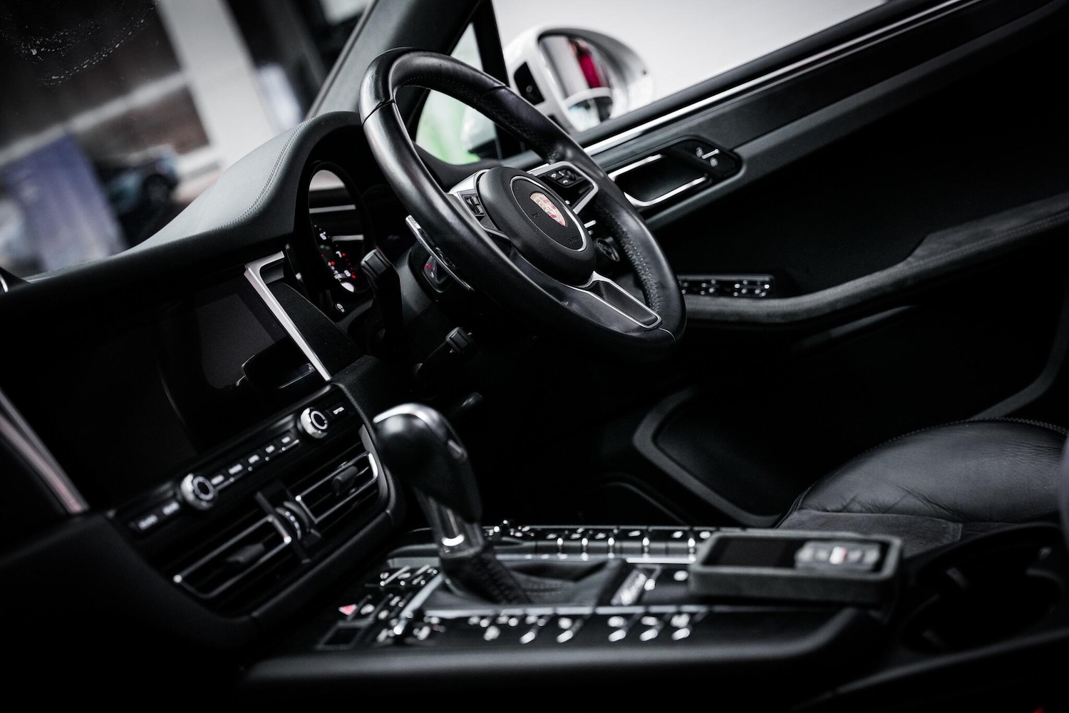 Used Porsche Macan 2021 for sale - 76658425: Photo 5