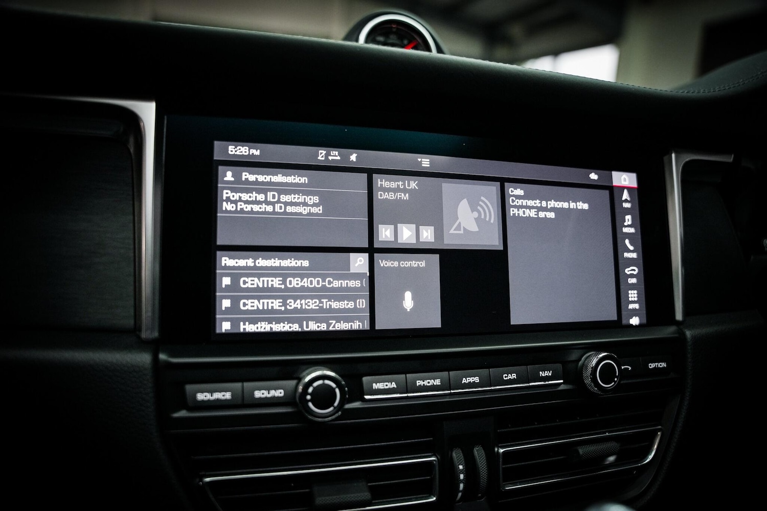 Used Porsche Macan 2021 for sale - 76658425: Photo 54