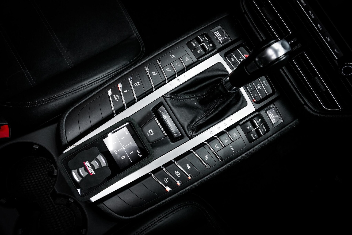 Used Porsche Macan 2021 for sale - 76658425: Photo 7