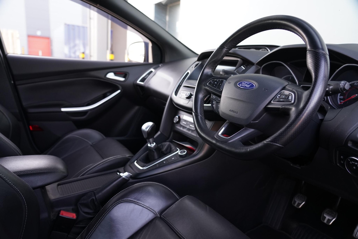 Used Ford Focus 2017 for sale - 78184163: Photo 2