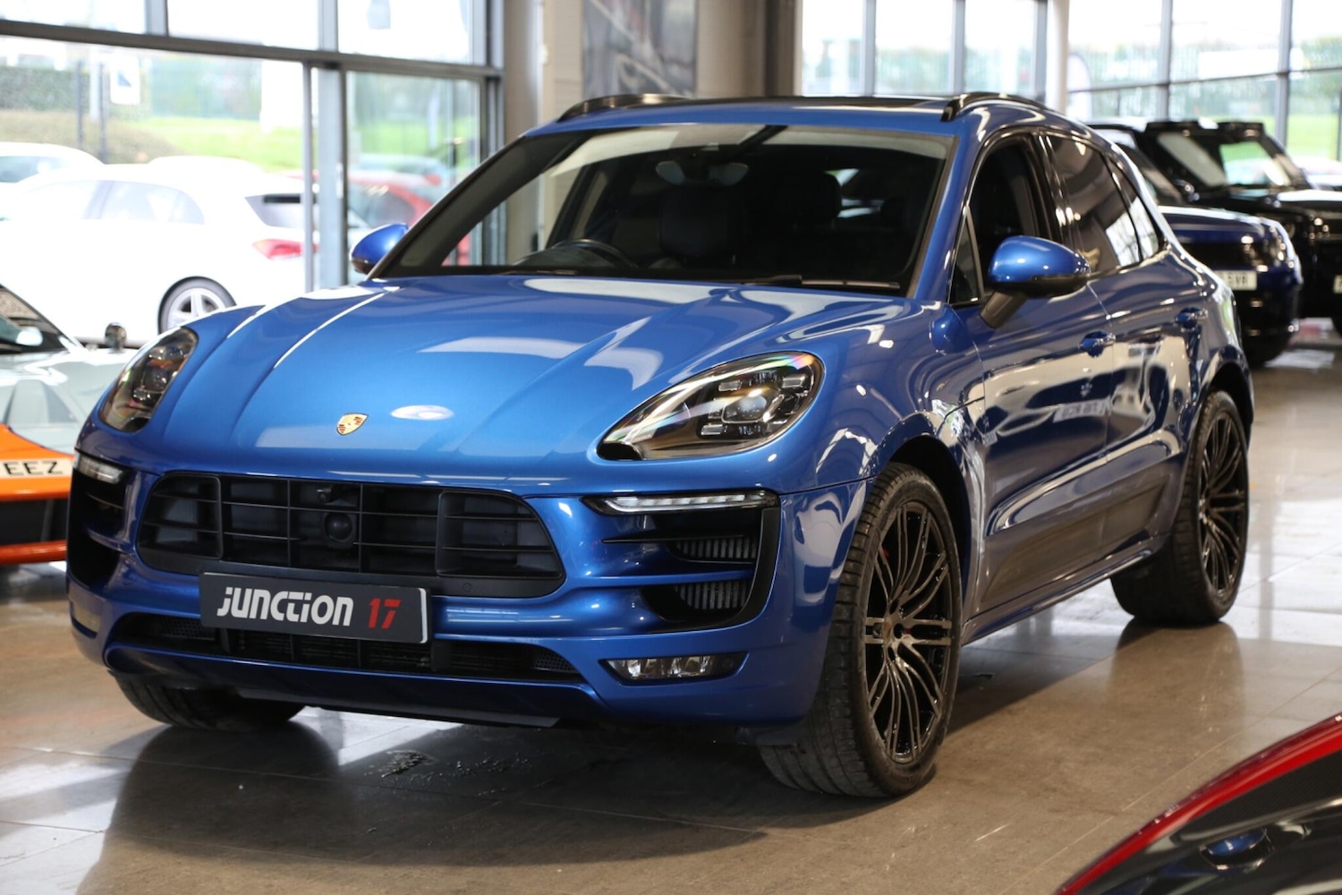 Used Porsche Macan 2017 for sale - 78204524: Photo 3