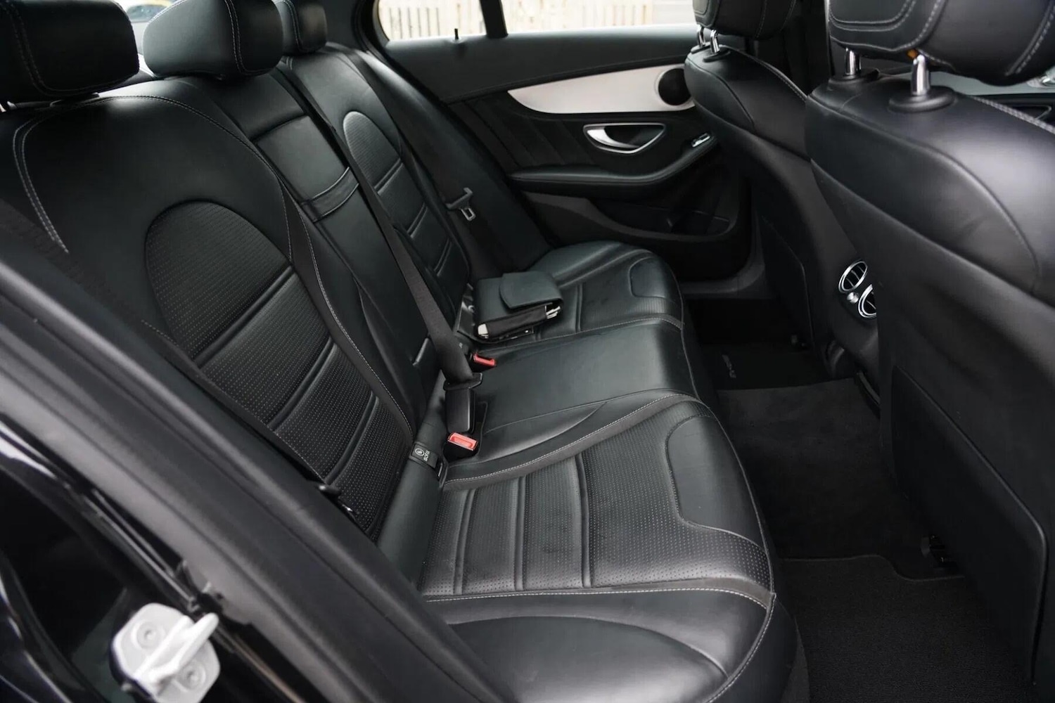 Used Mercedes-Benz C Class 2015 for sale - 77351545: Photo 14