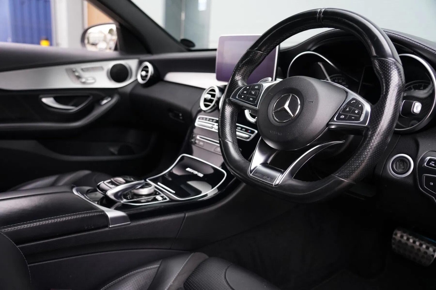 Used Mercedes-Benz C Class 2015 for sale - 77351545: Photo 2